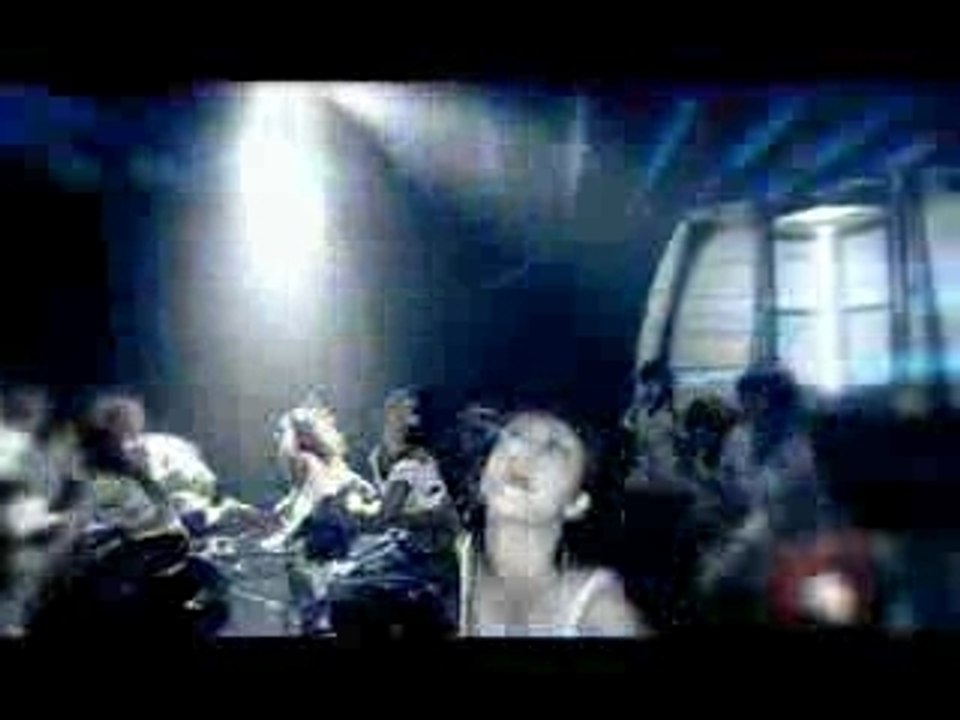 Foxxi misQ - A-L-I-V-E