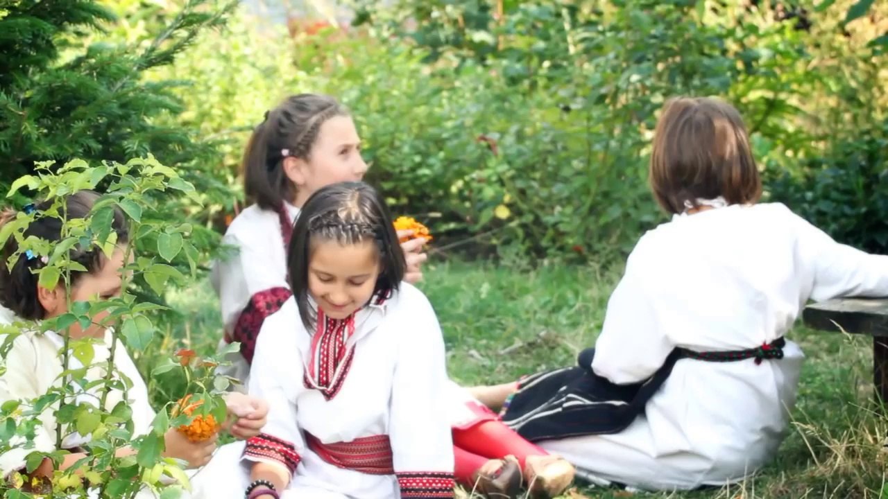 Aneta i Molika - Slusni me majko stara (Анета и Молика - Слушни ме мајко стара)