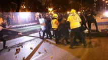 Marchas Dignidad y duros enfrentamientos con policía antidisturbios(720p_H.264-AAC)