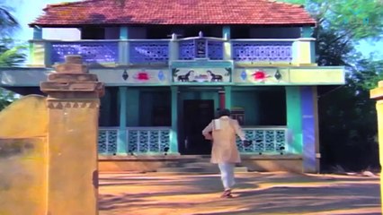 Watch Romantic Scenes from JAATHIPPOKKAL 🎬