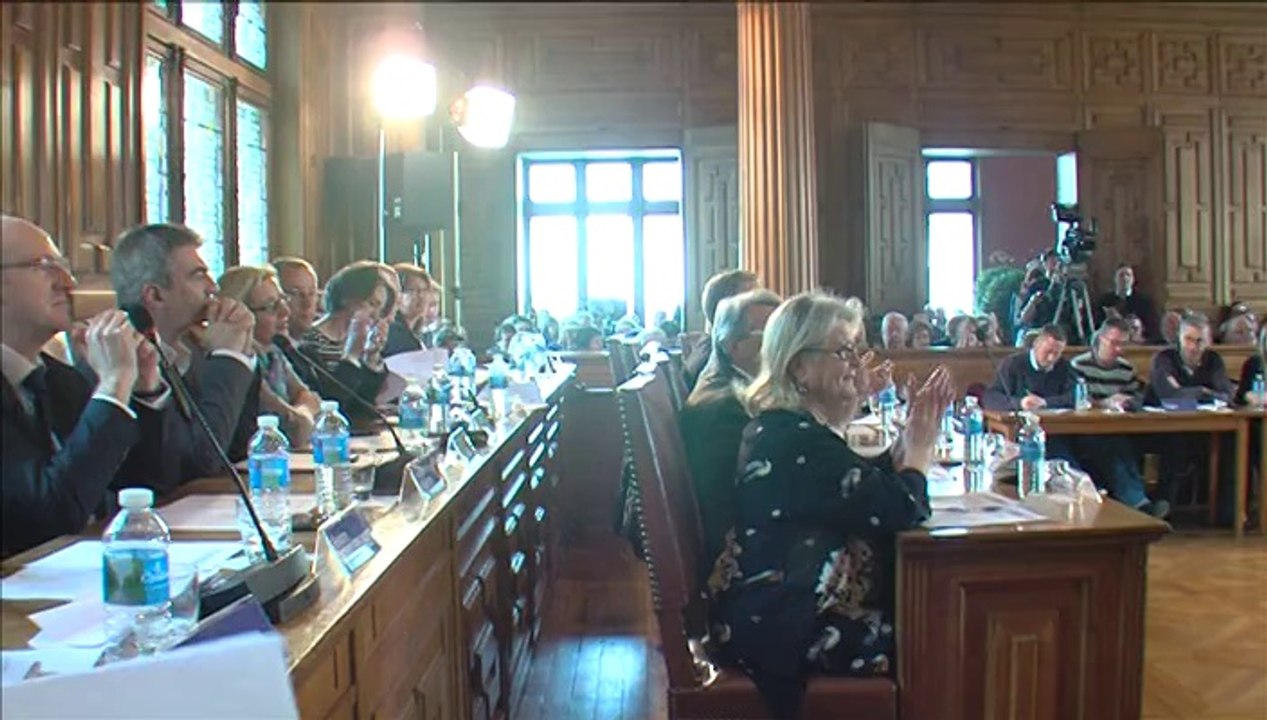 Arras : installation du conseil municipal avec à sa tête Frédéric Leturque