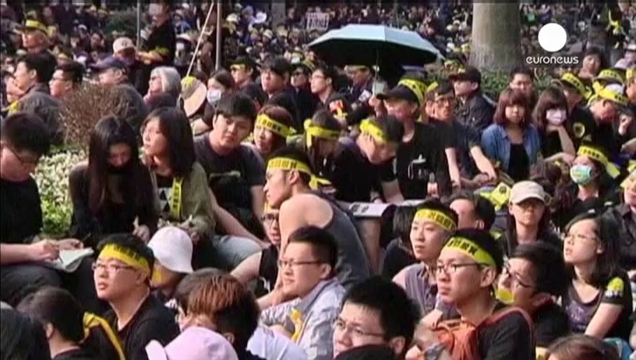 Taiwan: more than 100,000 demonstrate against China trade deal