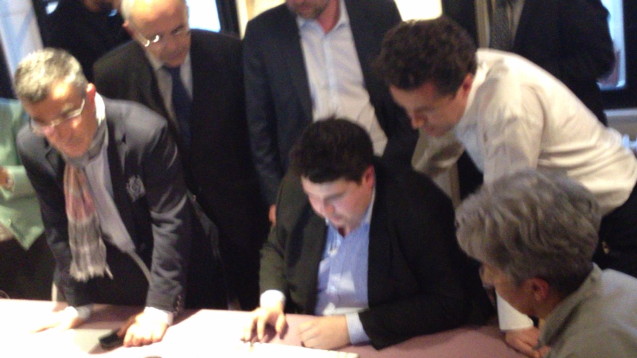 Christophe Béchu largement en tête à Angers