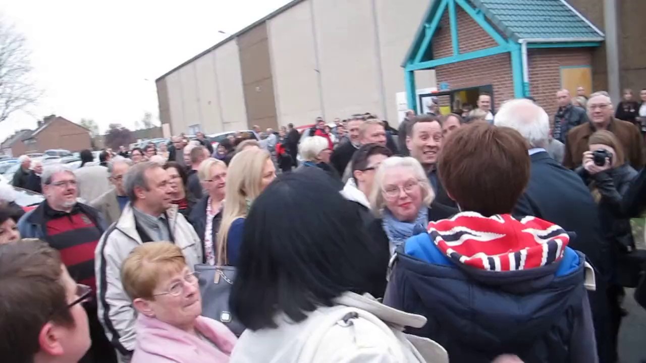 Saint-Nicolas-lez-Arras : Alain Cayet fend la foule après avoir ravi la mairie à Annie Cardon