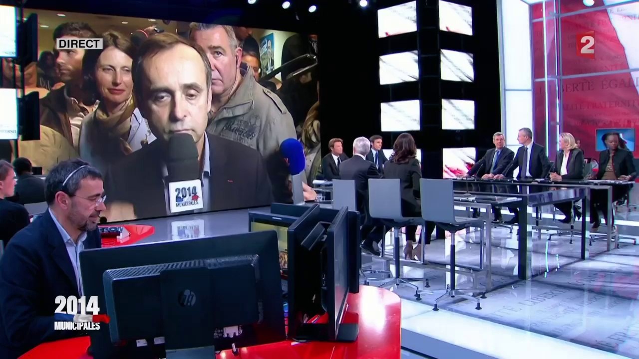 Elu à Béziers, Robert Ménard célèbre la victoire "d'une autre façon de faire de la politique"