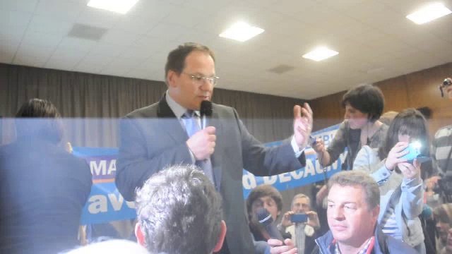 Le triomphe d'Arnaud Decagny qui succède à Rémi Pauvros, à la mairie de Maubeuge