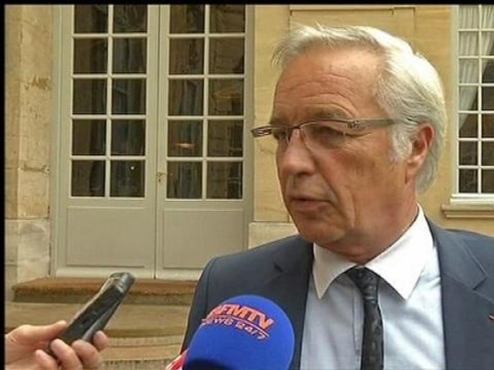 François Rebsamen: "Hollande doit parler rapidement aux Français" - 30/03
