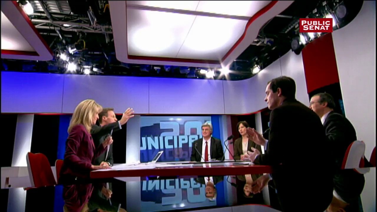 François Rebsamen : "J'attends que François Hollande explique sa politique"