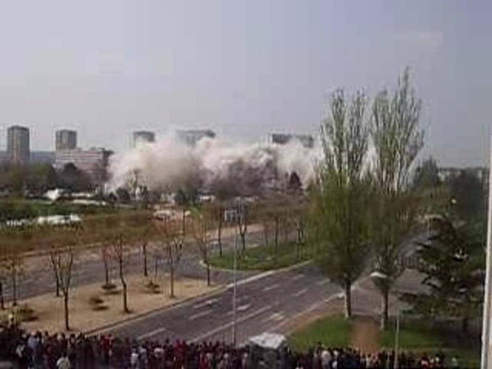 destruction du batiment champagne