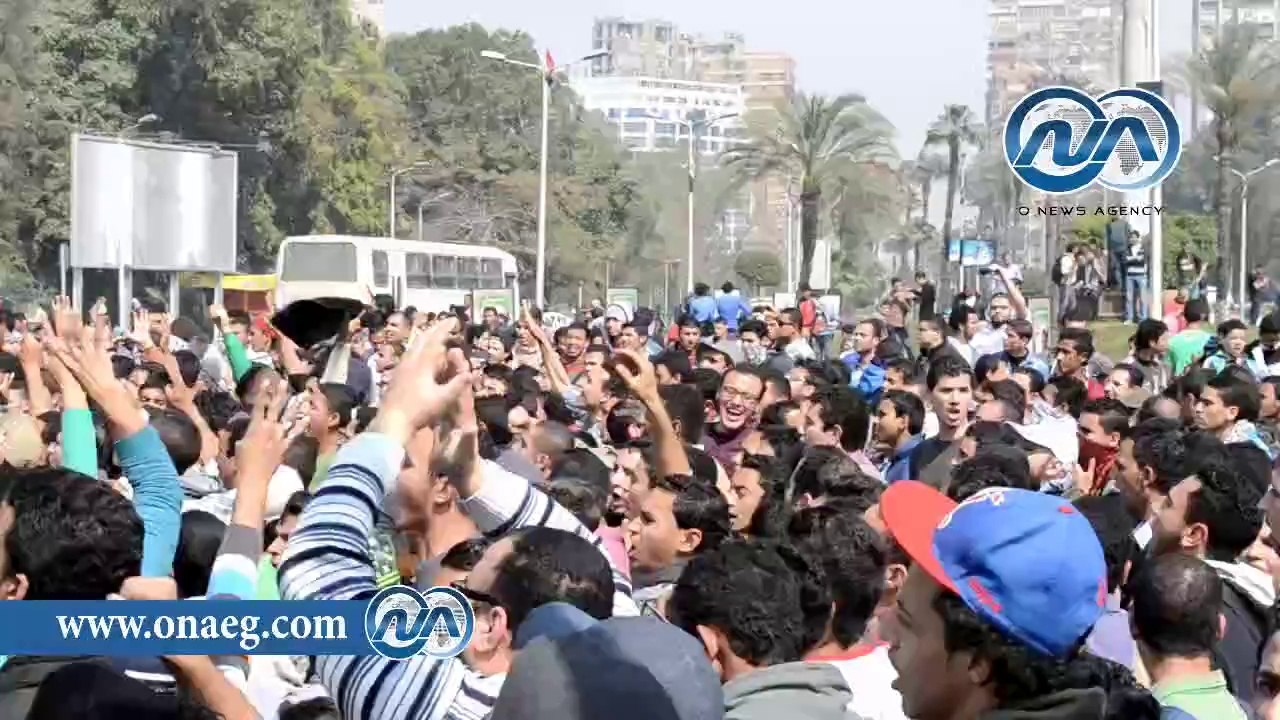 شاهد .. طلاب الأزهر يشاركون طلاب القاهرة فى تظاهرهم