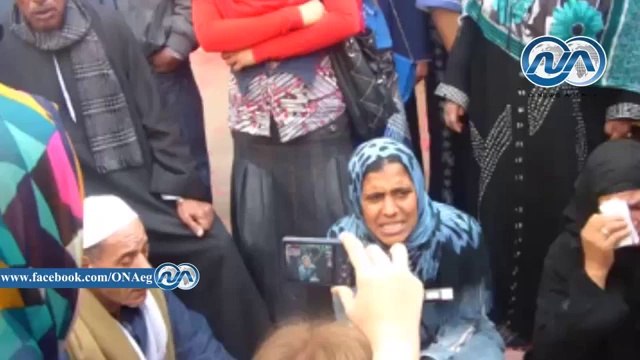 ردود افعال أسر المتهمين في أحداث بمركز العدوه بالمنيا أثناء جلسة المحاكمه