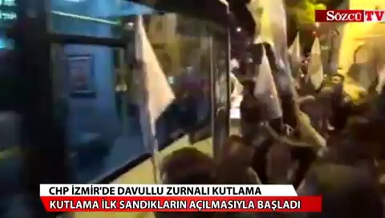 İzmir'de davullu zurnalı kutlama