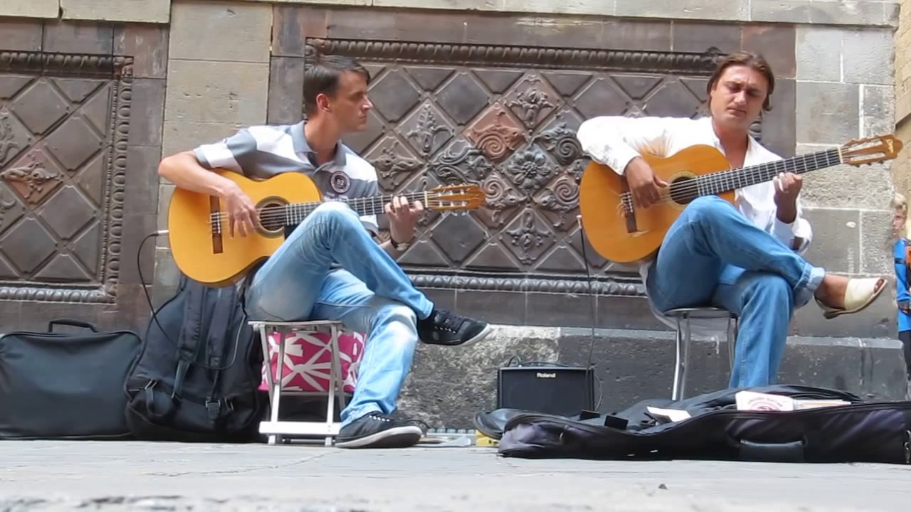 Flamenco Guitar. Barcelona street music (HD)