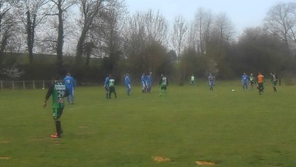 Coup franc de David D'ascenzo sur le poteau contre Brissy Hamégicourt