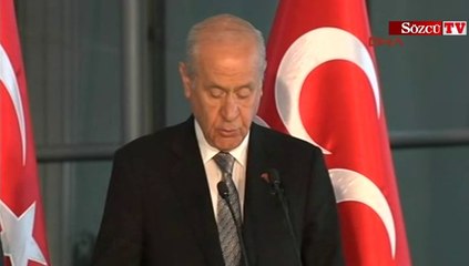 Descargar video: Devlet Bahçeli'den seçim yorumu