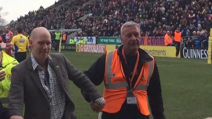 Freddie Burns plaque un steaker dans l'en-but