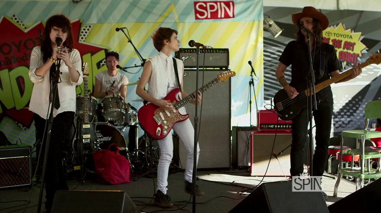 Those Darlins — "Night Jogger" (Soundwave Sessions)