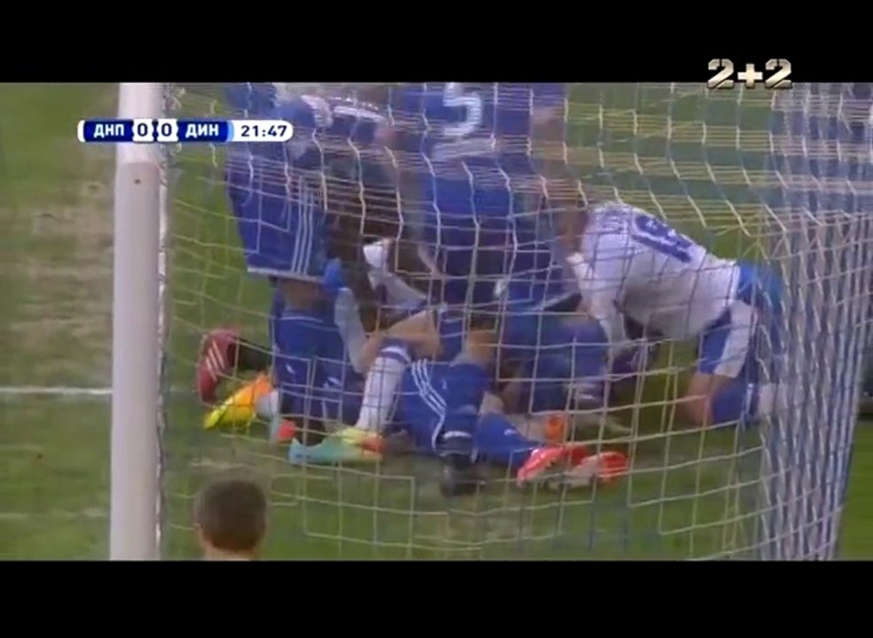 Soccer player's incredible reaction when an opponent gets knocked unconscious