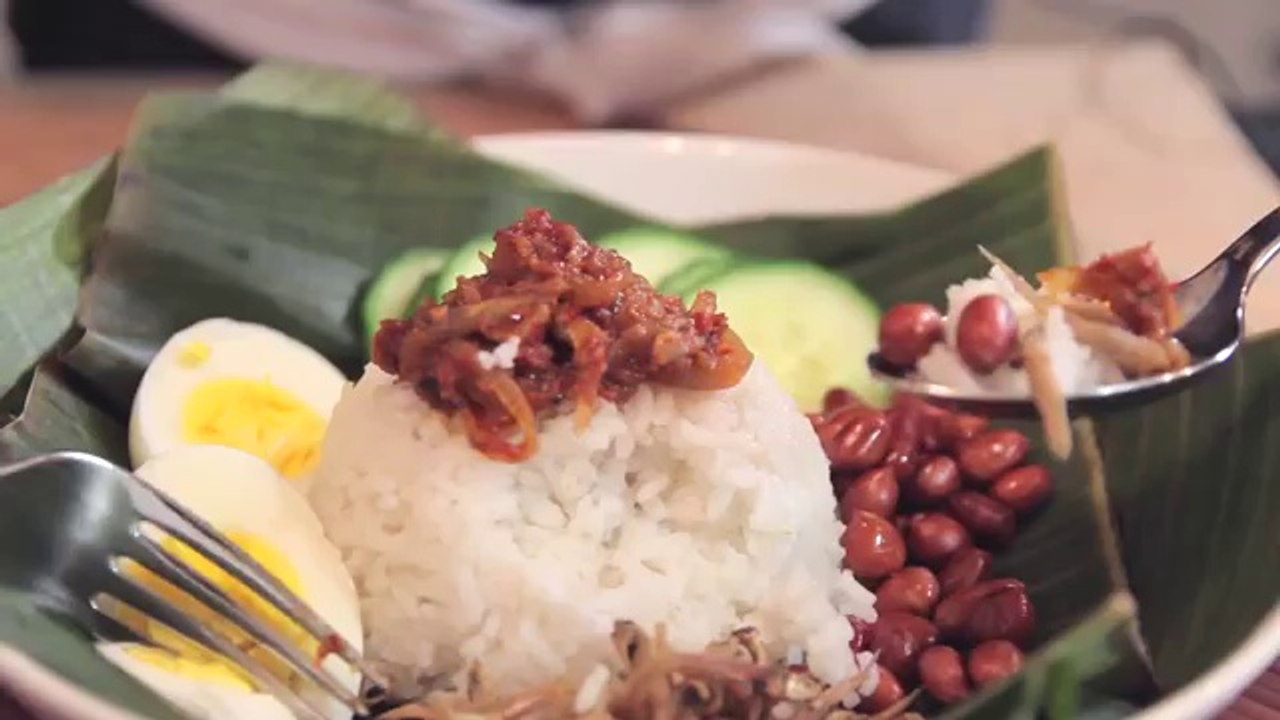 Nasi Lemak_ Malaysian's Favorite Dish -