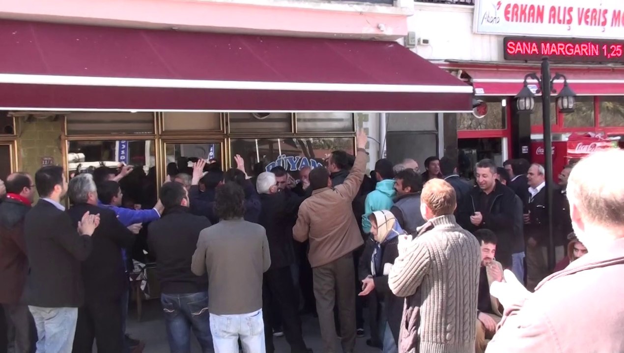 Ak Partiden Seçim Kutlaması