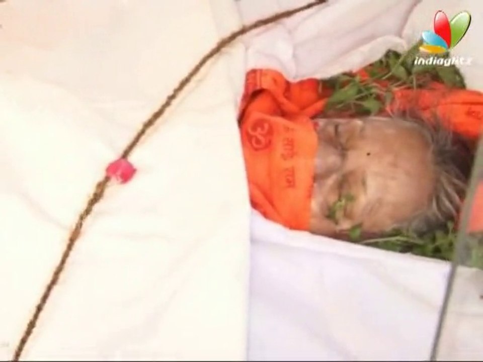 Funeral of Bollywood Actress Nanda | Salim Khan, Shashikala, Alvira Khan,