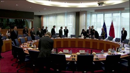 Presidente chinês visita sede da União Europeia