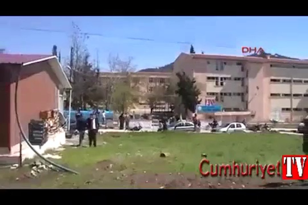 Suriye roketi Yayladağı'nda camiyi vurdu