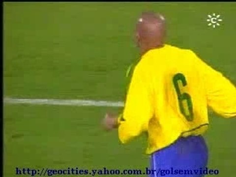 R.Carlos coup franc vs Portugal
