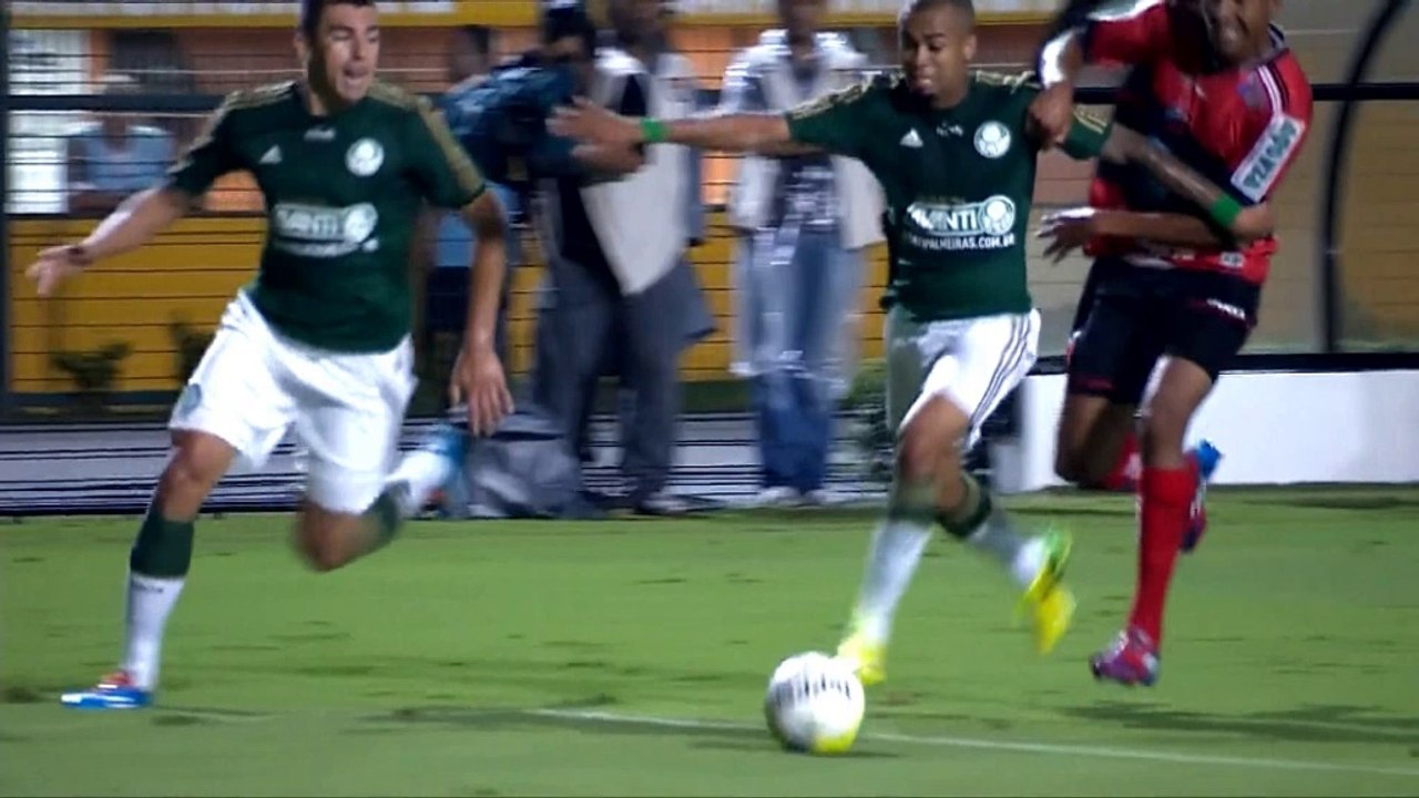 Brésil - Il fait faute avant de plonger