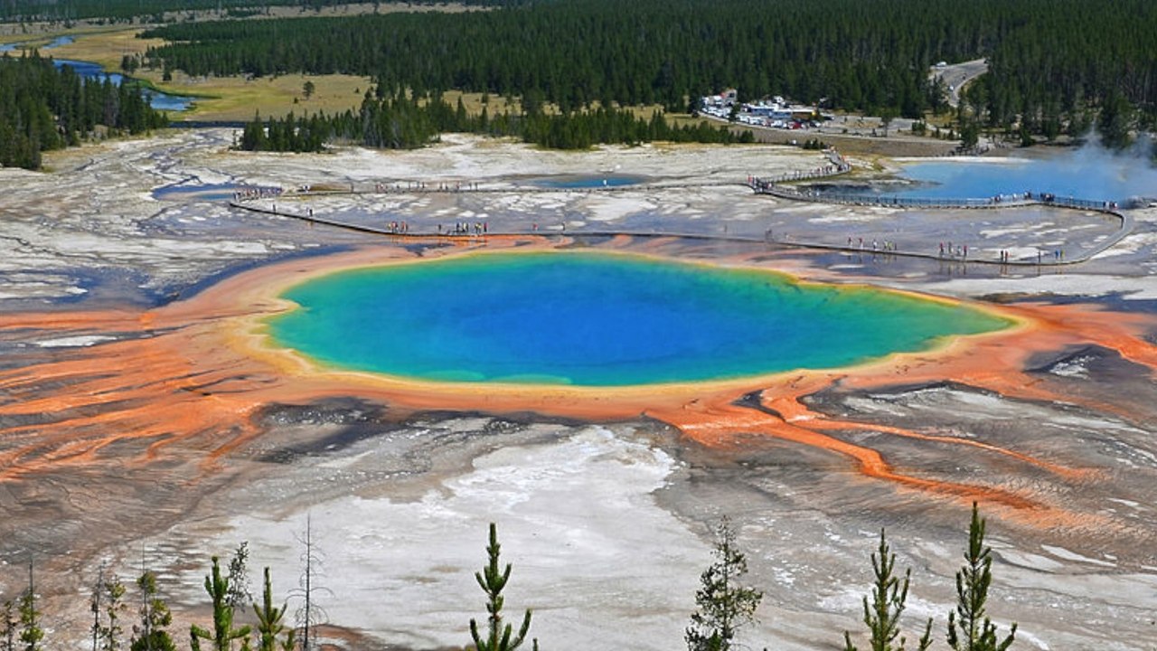 Major Earthquake Shakes Yellowstone & U.N Releases Scary Global Warming Report