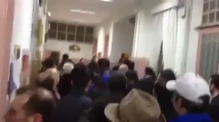 Beyoğlu Firuzağa ilkokulunda tophaneden gelen AKP'liler sandık sayımı yaptırmıyor!