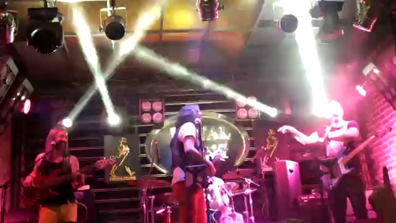 MEZDEKE YA EL YELİL ROCK COVER YILBAŞI 2014 (1)