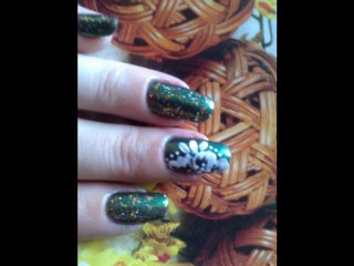 Nail art : .-*vert et fleur one stroke*-.