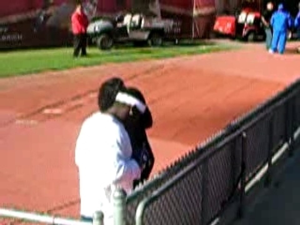 LT Stops For The Fans~