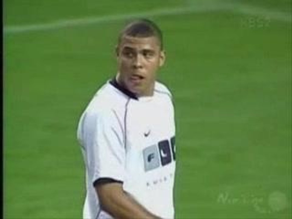 Ronaldo Vs Ronaldinho