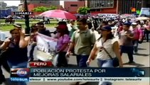 Trabajadores judiciales de Perú continúan huelga indefinida