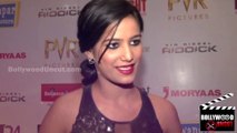 Poonam Pandey TEACHES STRIPTEASE To Her Fans | MUST WATCH