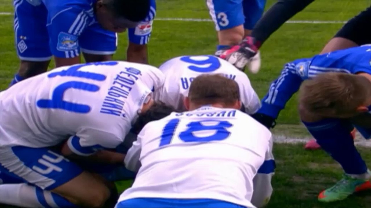 Horrorszene! Spieler erstickt fast auf dem Platz