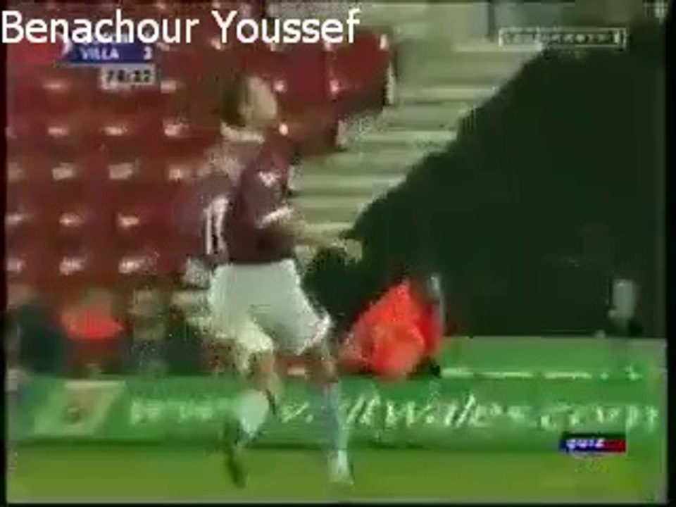Mustapha Hadji vs Southampton FC - Premier League - matchday 7 -  2001-2002