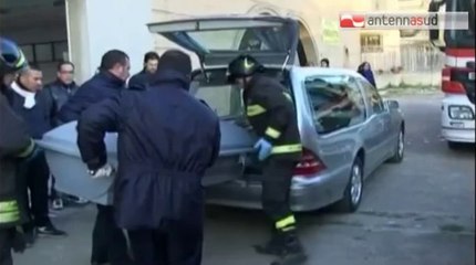 TG 31.03.14 Crolla il solaio di un capannone a Foggia, morto un 38enne