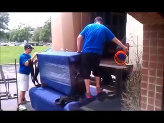 Roadrunner makes sure all your goods are safe and helps in Stress free moving