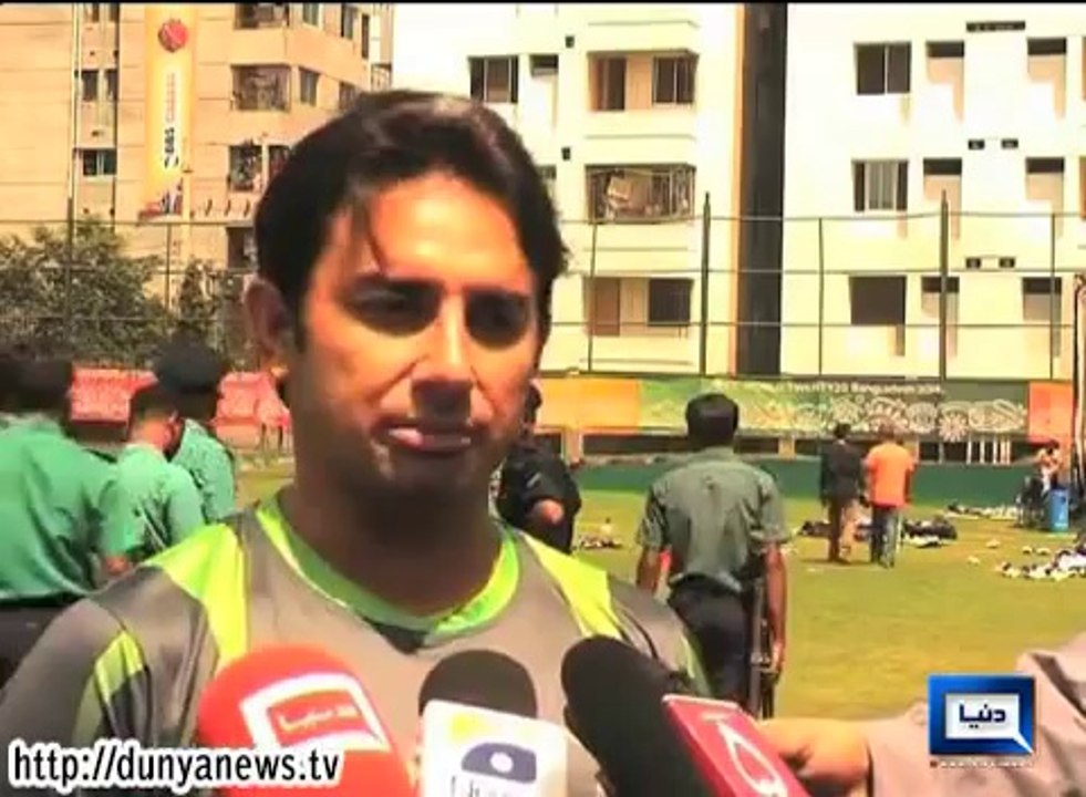 Chris Gayle and Pakistan bowlers