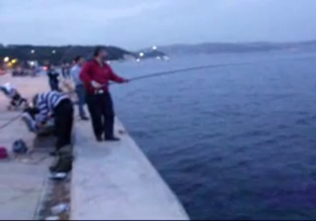 Boğazda istavrit ve çinekop avım Gürol ERMİŞ