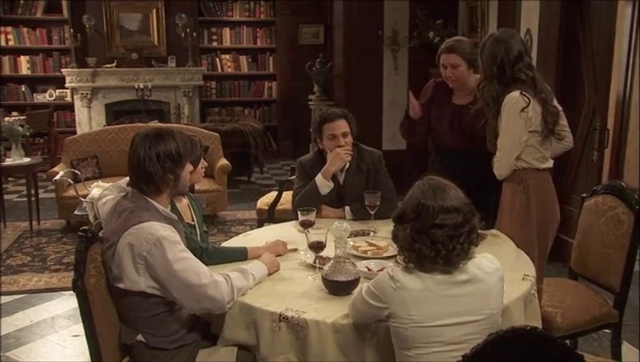 Momentos C&A: Conrado cena en el Jaral y conoce a Esperanza