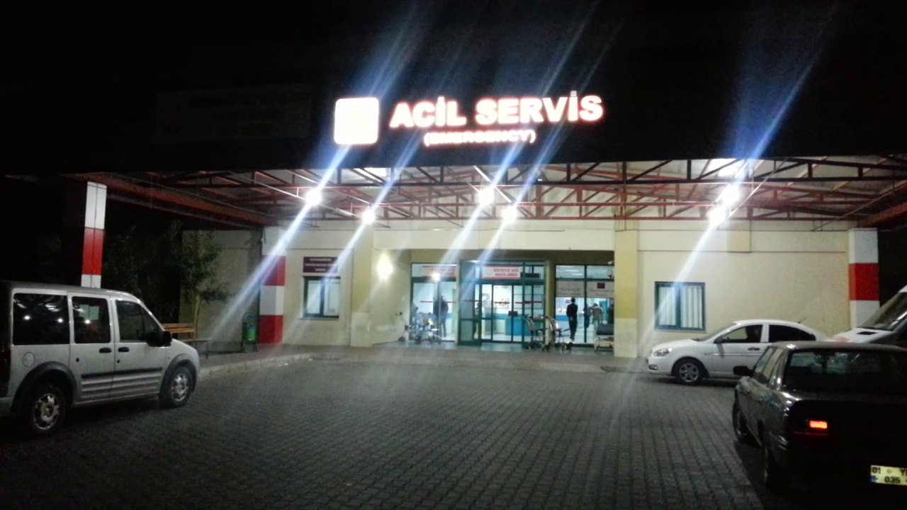 PARA MESELESİ YÜZÜNDEN ÖZ KIZINI VE EŞİNİ BIÇAKLADI