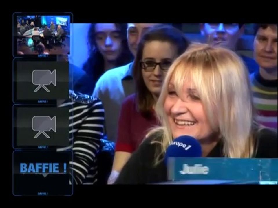 Alain Chamfort fait le pitre chez Laurent Baffie