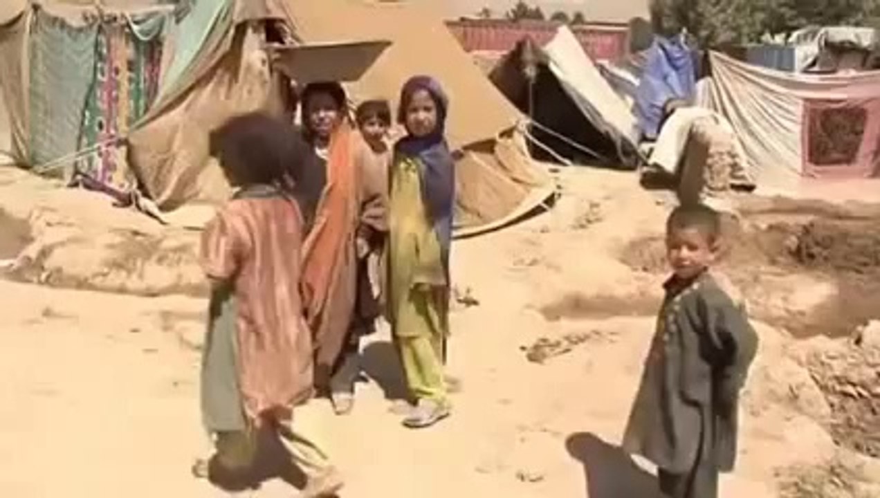 Des Soldats Français apporte la Démocratie, la Paix, et la liberté au peuple Afghan