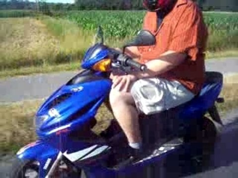 SUZUKI GSX-R 750 AND YAMAHA -R46