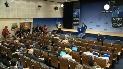 Nato sospende cooperazione con Mosca e aumenta legami con Kiev