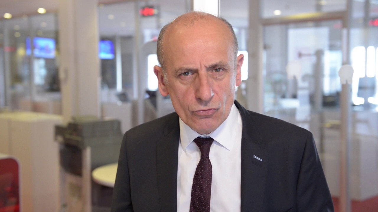 VIDÉO - Remaniement ministériel : "François Hollande ne nomme pas Manuel Valls pour changer de politique"